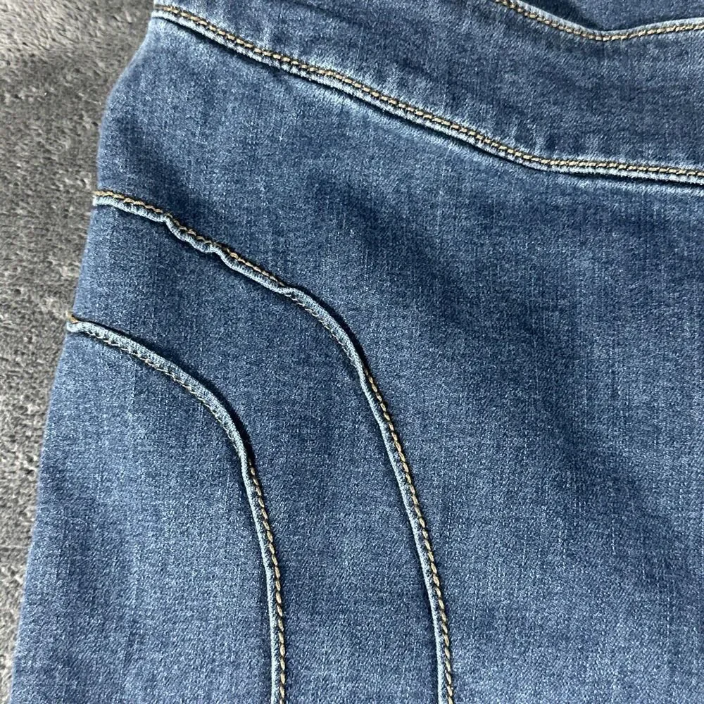 Classic Blue Flared Women's Jeans - Picture 4 of 16